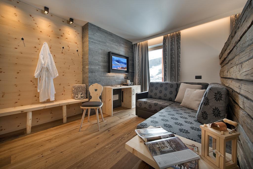 Hotel Roberta Alpine Adults Only Livigno Bagian luar foto