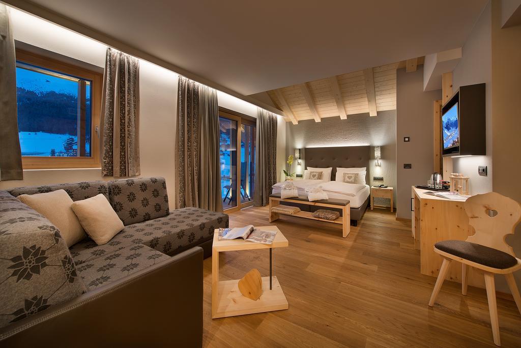 Hotel Roberta Alpine Adults Only Livigno Bagian luar foto