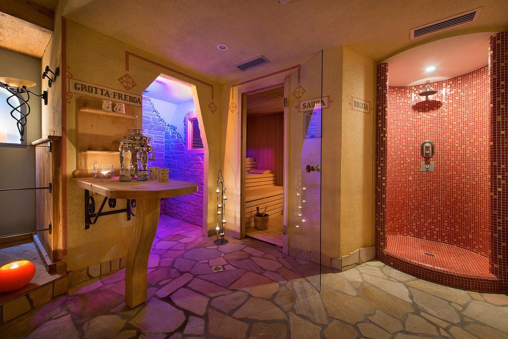 Hotel Roberta Alpine Adults Only Livigno Bagian luar foto