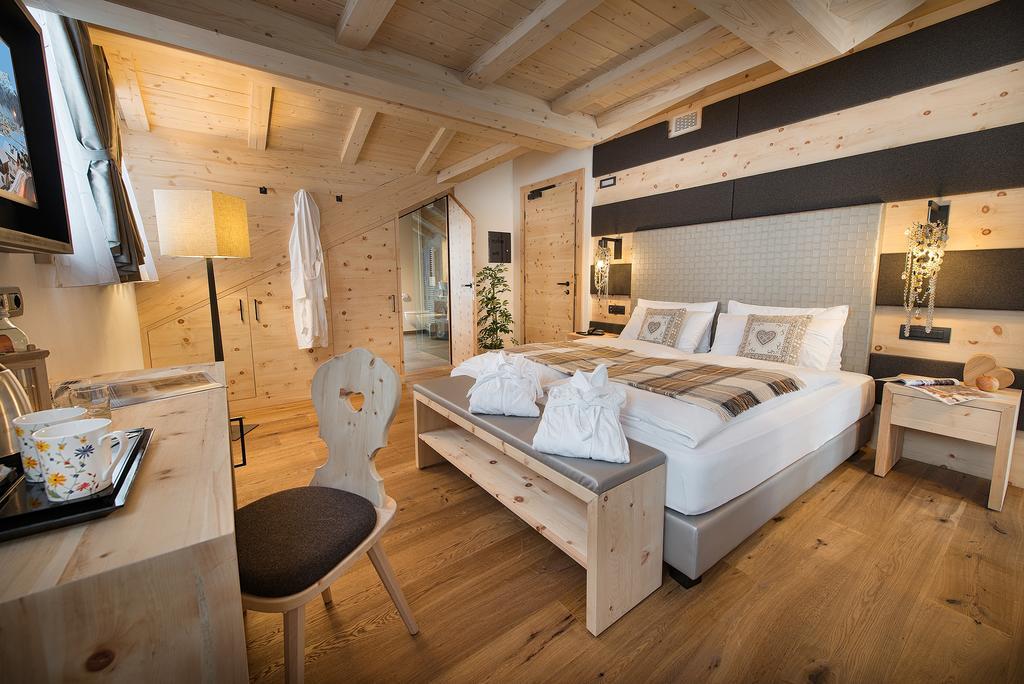 Hotel Roberta Alpine Adults Only Livigno Bagian luar foto