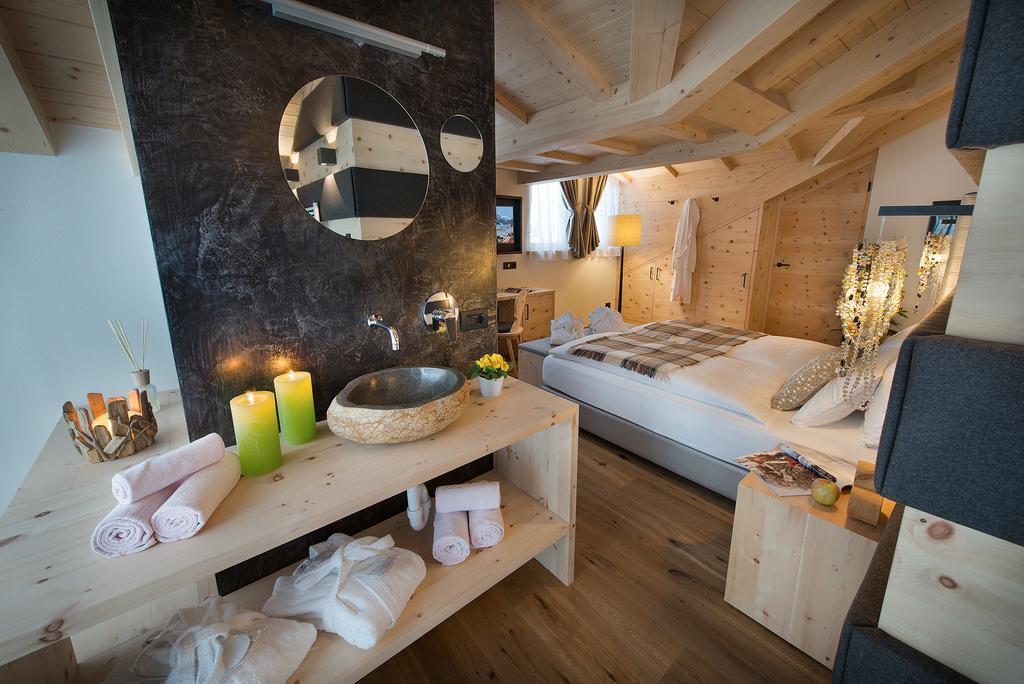 Hotel Roberta Alpine Adults Only Livigno Bagian luar foto