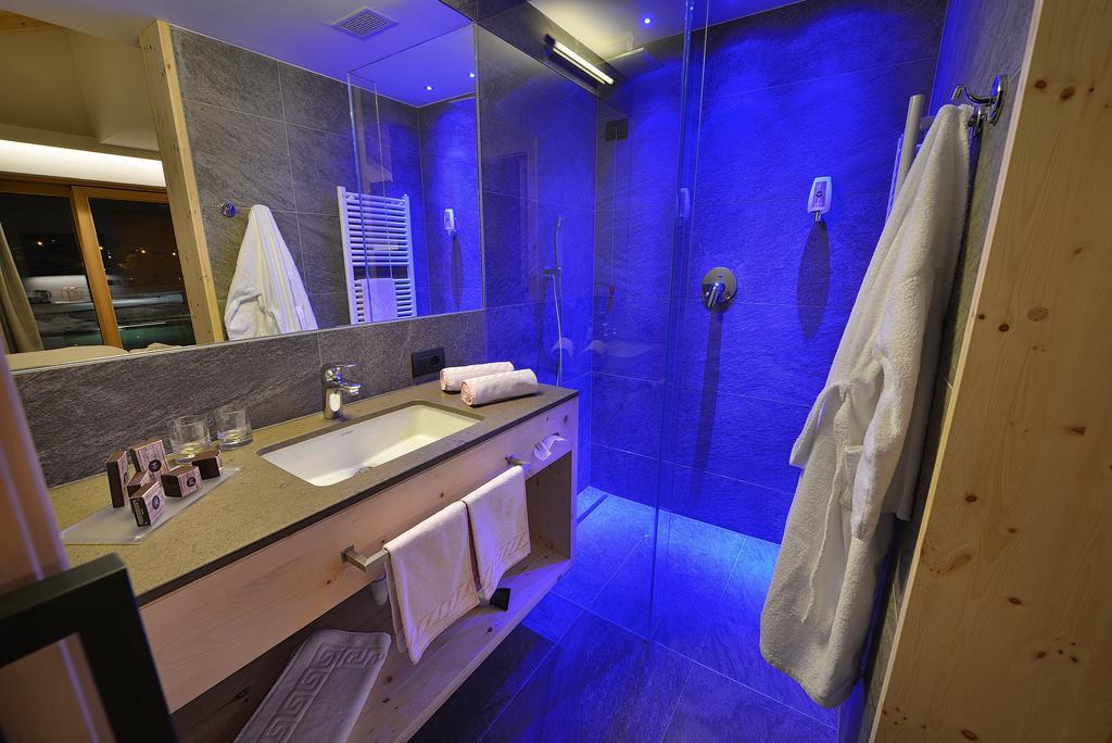 Hotel Roberta Alpine Adults Only Livigno Bagian luar foto